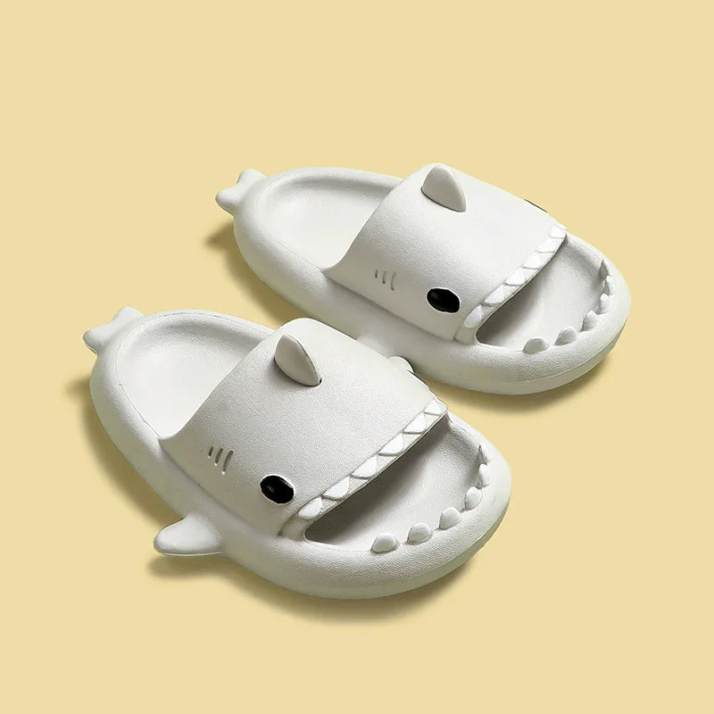 🦈💦 Haaien Slippers – Stoer, Veilig & Supercomfortabel!