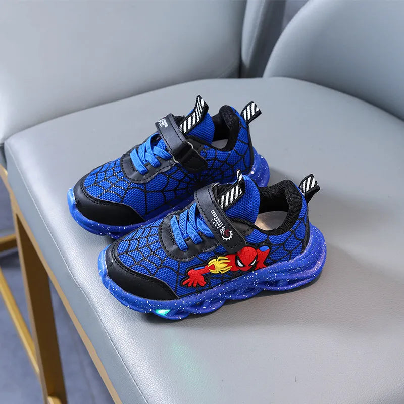 🦸‍♂️💥 Superhelden LED Sneakers – Lichtgevend & Superlicht!