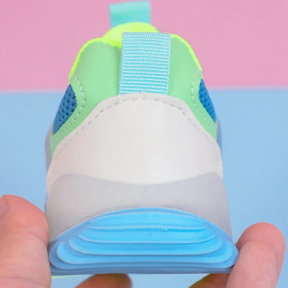 🌈👟 Kleurrijke LED Sneakers – Lichtgevende Stappen voor Kinderen!