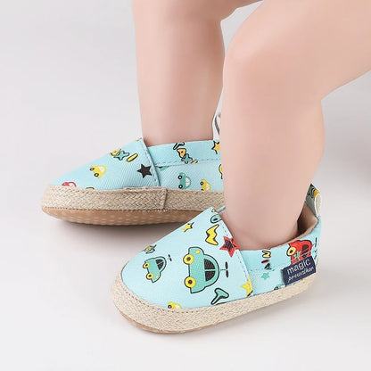 Trendy Non-Slip Shoes – Safe and Comfortable for your Little One!