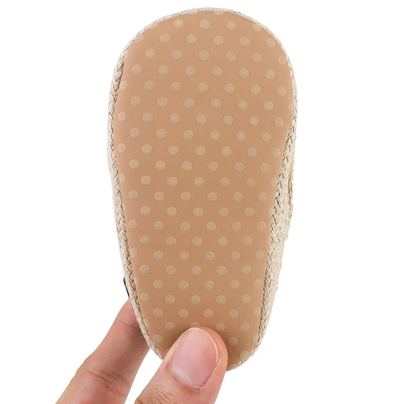 Trendy Non-Slip Shoes – Safe and Comfortable for your Little One!