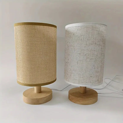 Minimalistische Tafellamp met Houten Basis en Stoffen Kap voor Sfeervol Licht