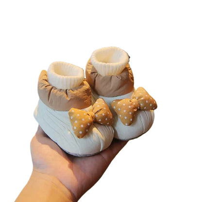 KnuffelVoetjes met Strik– Warm en Veilig