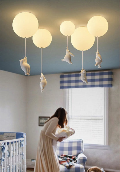 Speelse Plafondlamp met Beren en Ballonlichten voor Kinderkamer